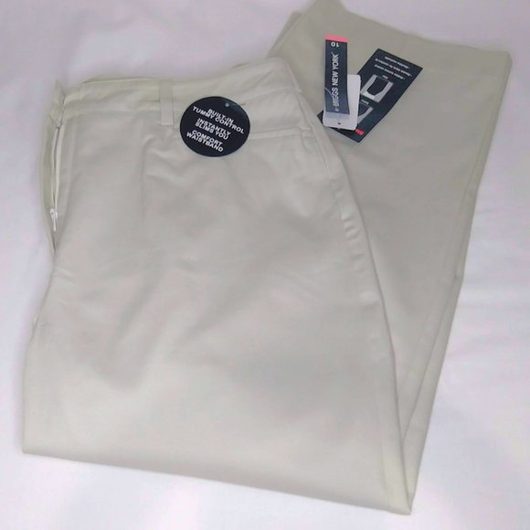 Briggs New York Pants - [NWT] BRIGGS NEW YORK tummy control tan capris